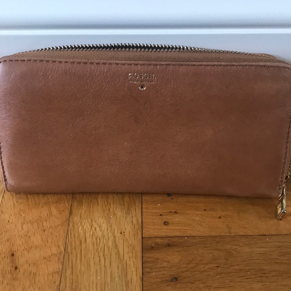 Fossil Wallet- Camel colored and holds everything!